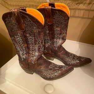 Limited edition gorgeous boot.